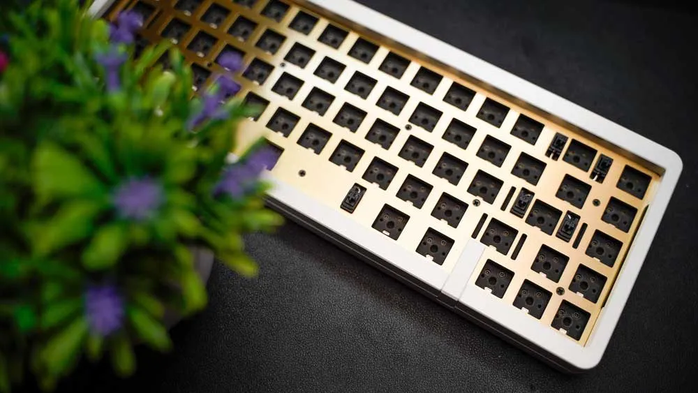 Plate Mount vs. PCB Mount